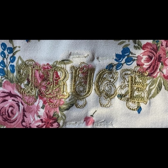 Shorts - Picture 3 of 3